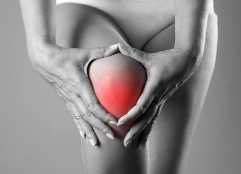 関節と膝の痛みを軽減し、変形性膝関節症、怪我、筋肉痛からの回復を助けるように設計されたヒートパッチです。